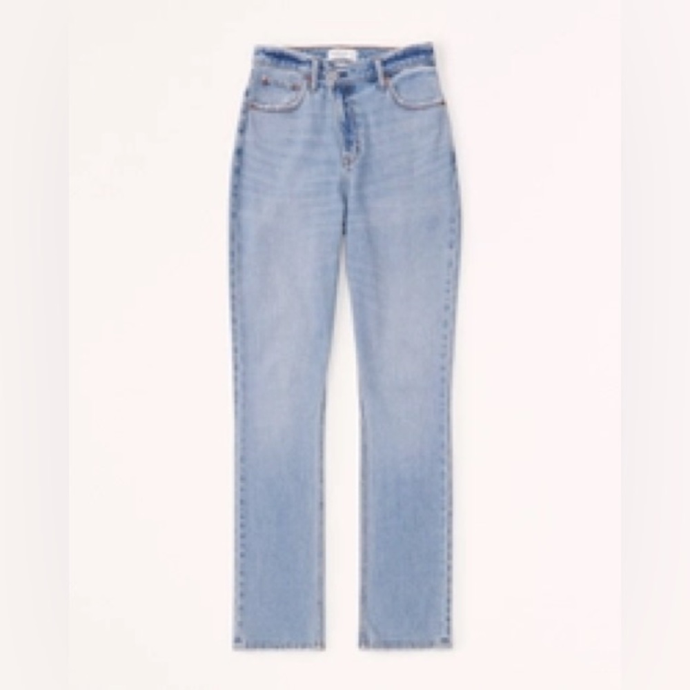 NWT Abercrombie Curve Love Ultra High Rise 90s Slim Straight Jean.